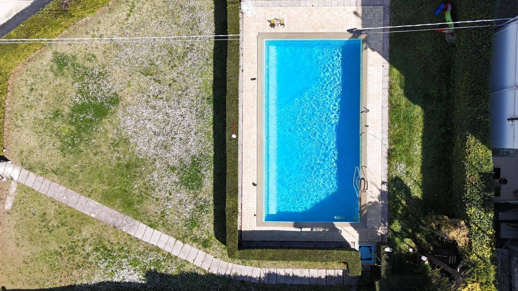 N185 - Numana, Meraviglioso Trilocale Con Terrazzo E Piscina Luaran gambar